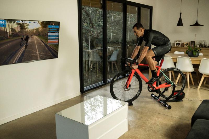 Bkool o Zwift ¿Cuál es la mejor opción para combatir tus entrenamientos en rodillo?